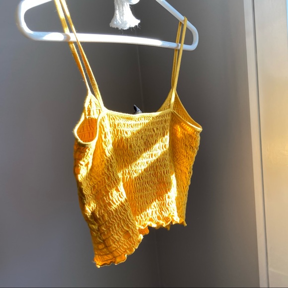 sunshine UO top ☀️ - Picture 2 of 6